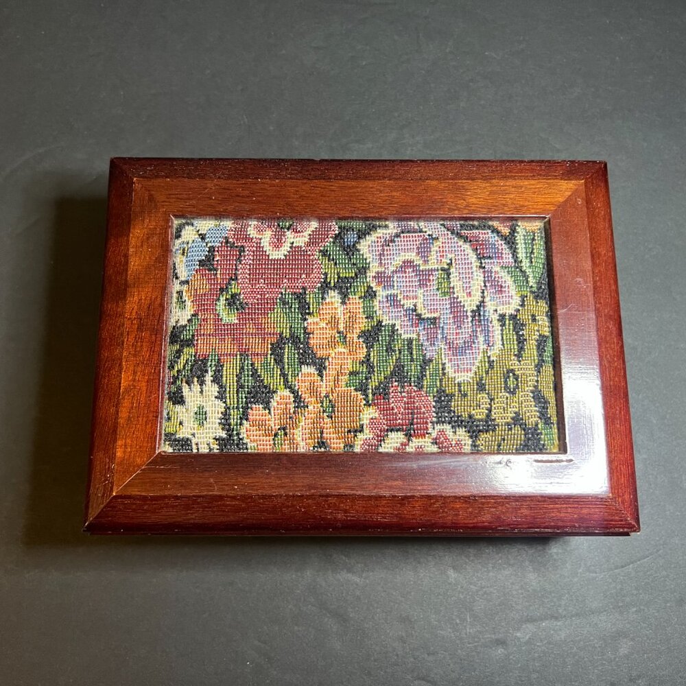 Vintage Floral Tapestry Inlay Wooden Hinged Lid Pink Velvet Lined Jewelry Box - Picture 7 of 10